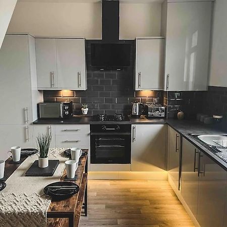 Comfortable Home In Bolton Farnworth Eksteriør billede