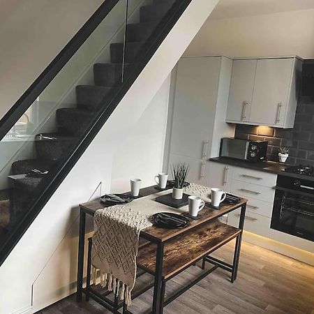 Comfortable Home In Bolton Farnworth Eksteriør billede
