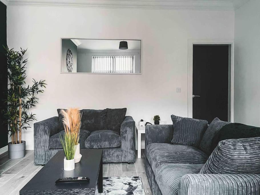 Comfortable Home In Bolton Farnworth Eksteriør billede